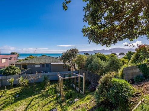 134 Seaview Road, Paraparaumu Beach