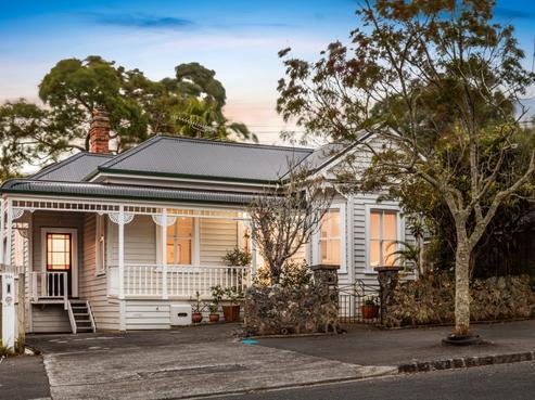 32 Hastings Parade, Devonport