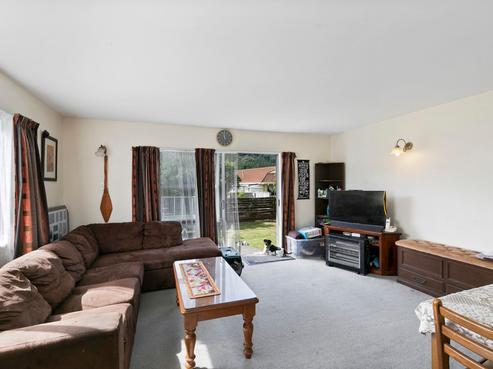 319A Wellington Road, Wainuiomata