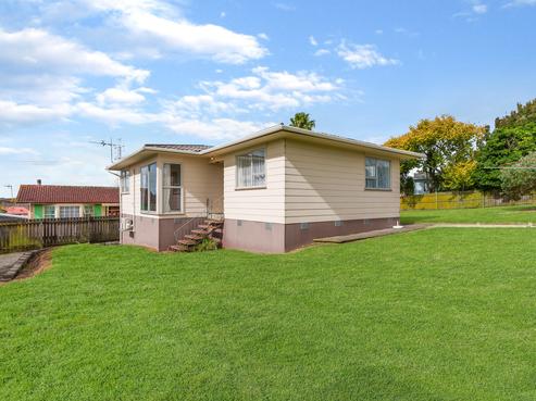 76 Zelda Avenue, Clover Park