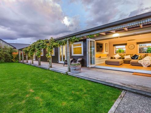 5 Rahana Way, Waikanae