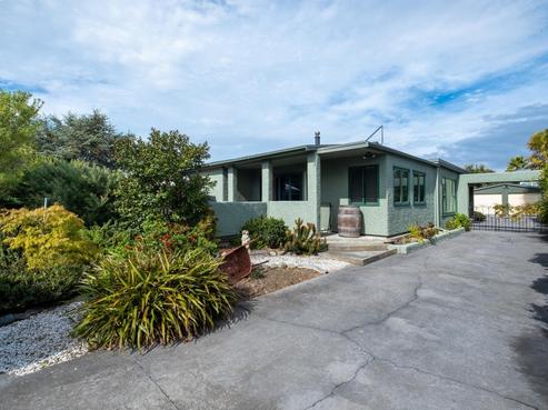 286 Clifton Road, Te Awanga