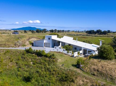 5 Pukenamu Road, Te Horo