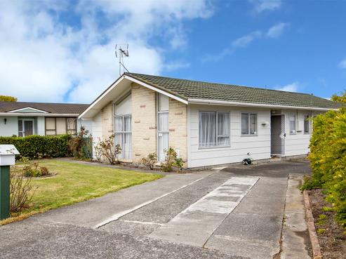6 Lowes Place, Solway