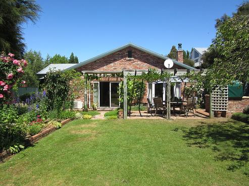 54 Bernard Road, Albert Town