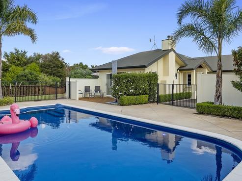 17 Haswell Place, Huntington