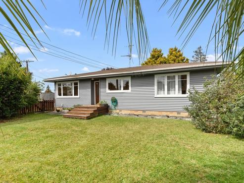 40 Tomin Road, Glenview