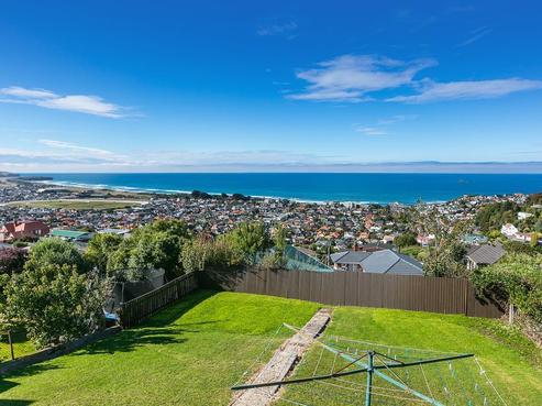 137 Easther Crescent, Kew
