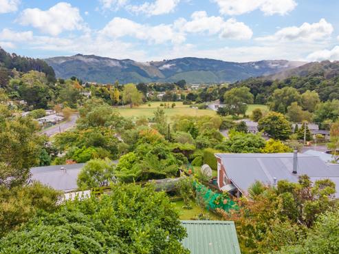 4 Forest Road, Pinehaven
