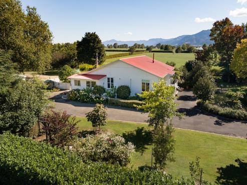 985 Tower Road, Turangaomoana