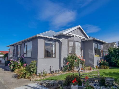 101 Clyde Street, Balclutha