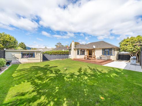16 Sandford Street, Trentham