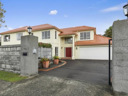 724 High Street, Boulcott