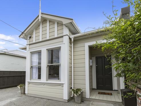 19 Riddlers Crescent, Petone
