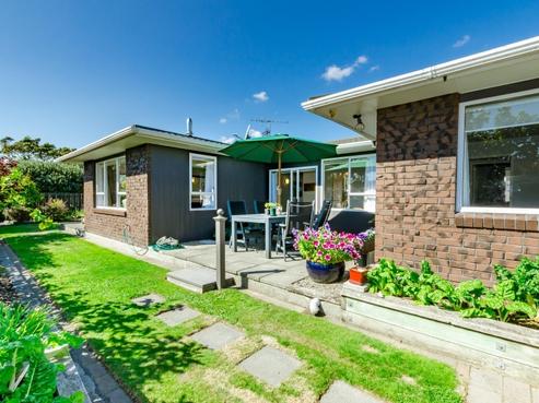 11A Rewarewa Crescent, Waikanae