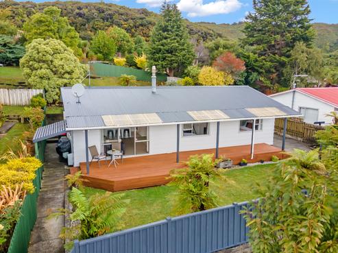 5 Oaklands Grove, Clouston Park