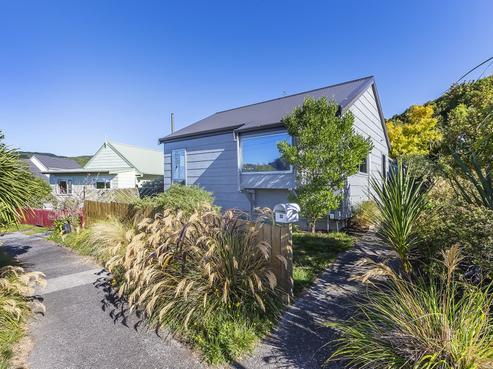 12 John Witton Drive, Crofton Downs