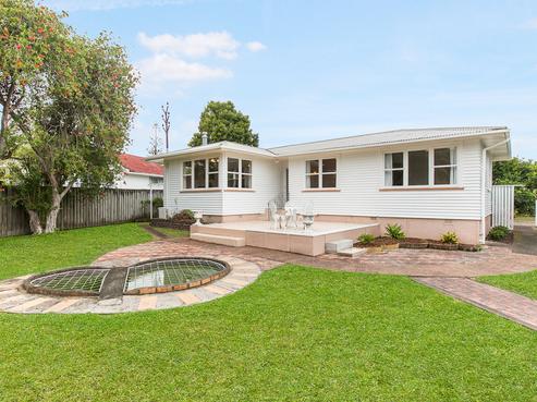 6 Sunray Avenue, Titirangi