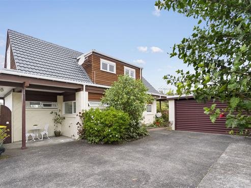 2/8 Bronwyn Place, Torbay