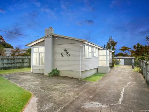 16 Eskdale Road, Birkdale