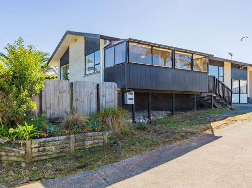 2/43 Watea Road, Torbay