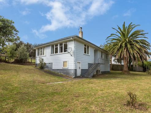14 Komata Grove, Waitangirua