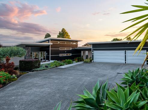 471 Whitford Road, Whitford