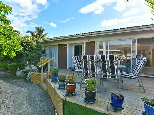 24 Walton Street, Red Beach