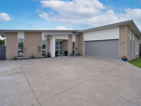 34 Whitney Place, Rototuna North