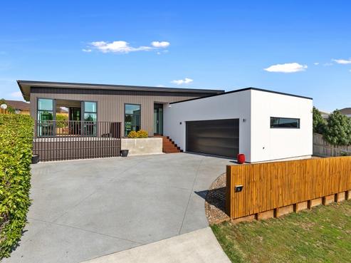 16 Wisteria Place, Flagstaff