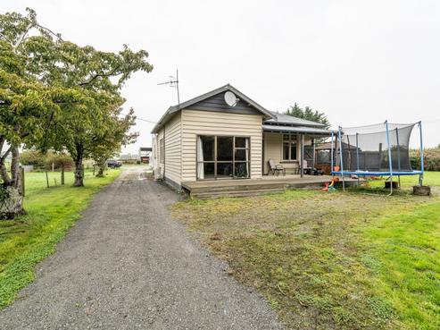 242 Flora Road East, Makarewa