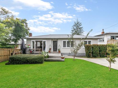 137 Birkdale Road, Birkdale