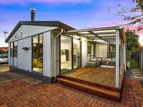 2/7 Ireland Place, Ranui