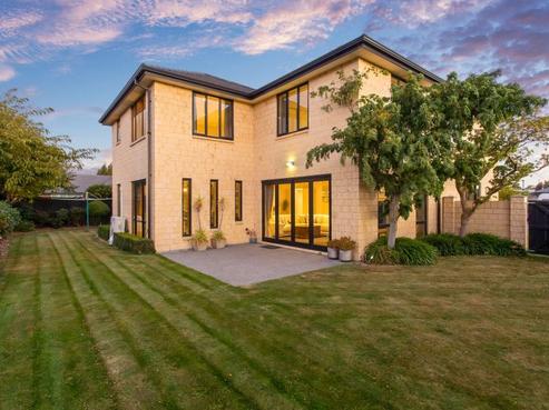 18 Te Pihopa Way, Aidanfield