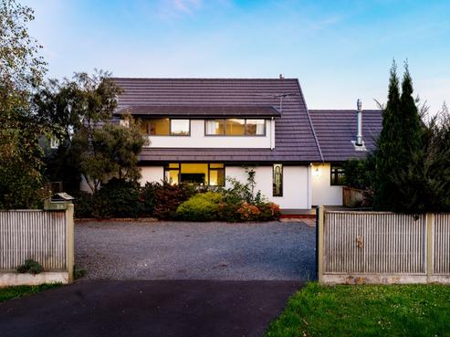 8 Hugh Street, Sawyers Bay
