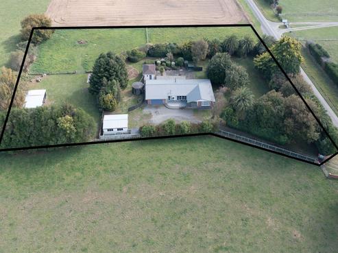 151 Bryce Road, Cheltenham