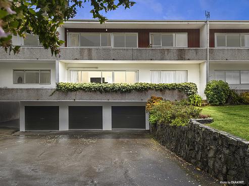 2/90 Karori Road, Karori