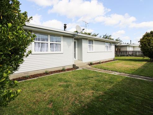 22 Hardie Grove, Featherston
