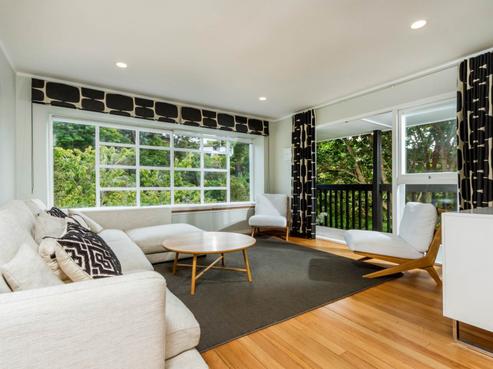 54 Braemar Road, Castor Bay