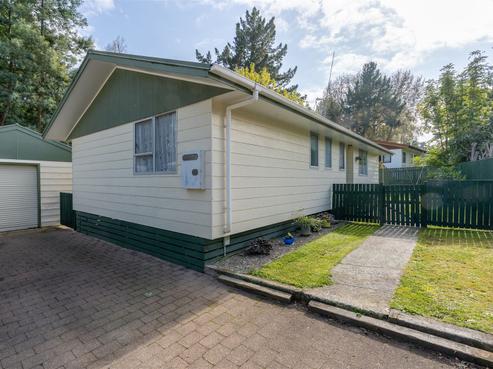20 Manor Place, Bader