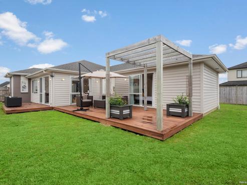 4 Paso Fino Crescent, Karaka