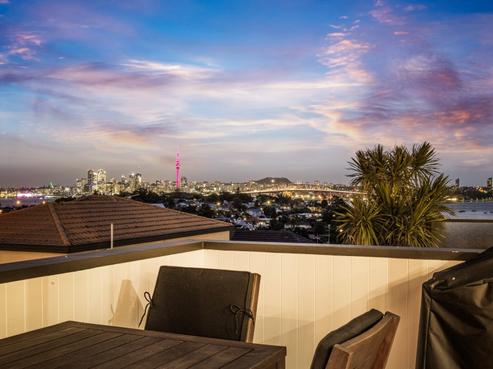 2/80 Onewa Road, Northcote Point