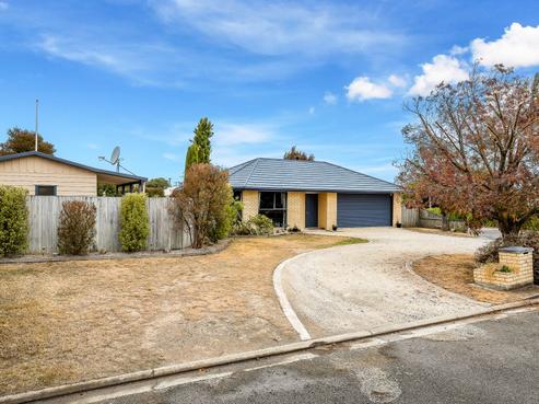 2 Swindon Lane, Amberley