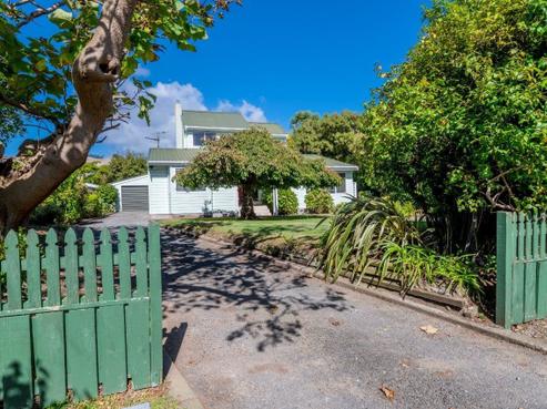 12 Kohekohe Road, Waikanae