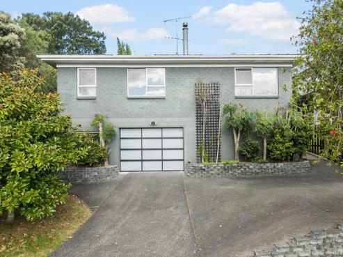 70 Alexander Avenue, Torbay