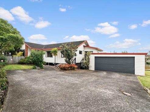 10 Gillett Place, Botany Downs