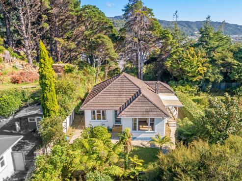 12 Sheehy Grove, Wainuiomata