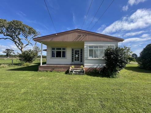76 Nine Mile Road, Westport