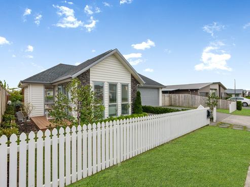 3 Paso Fino Crescent, Karaka