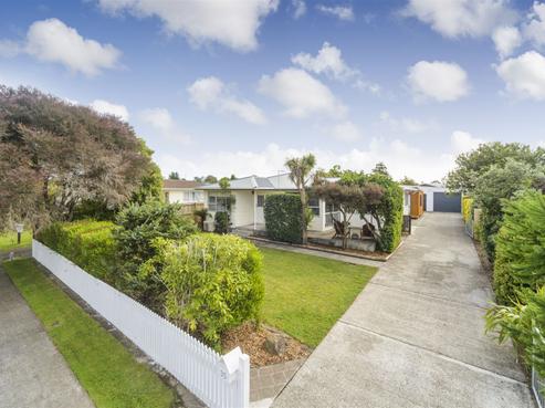 35 Geraldine Crescent, Cloverlea